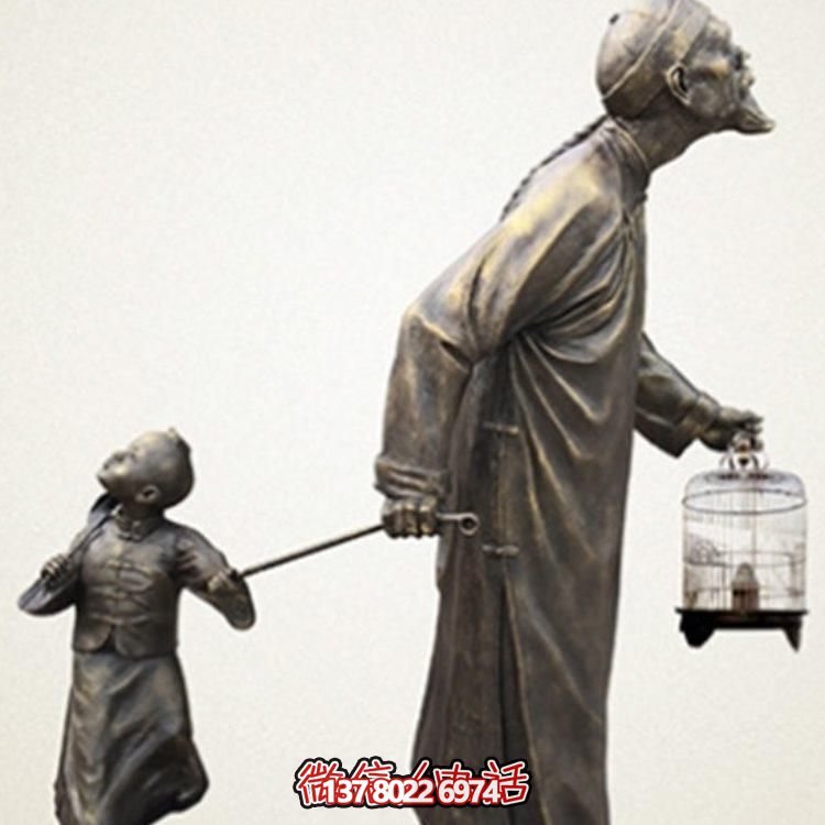 玻璃鋼仿銅雕塑，景觀遛鳥人物裝點戶外環境