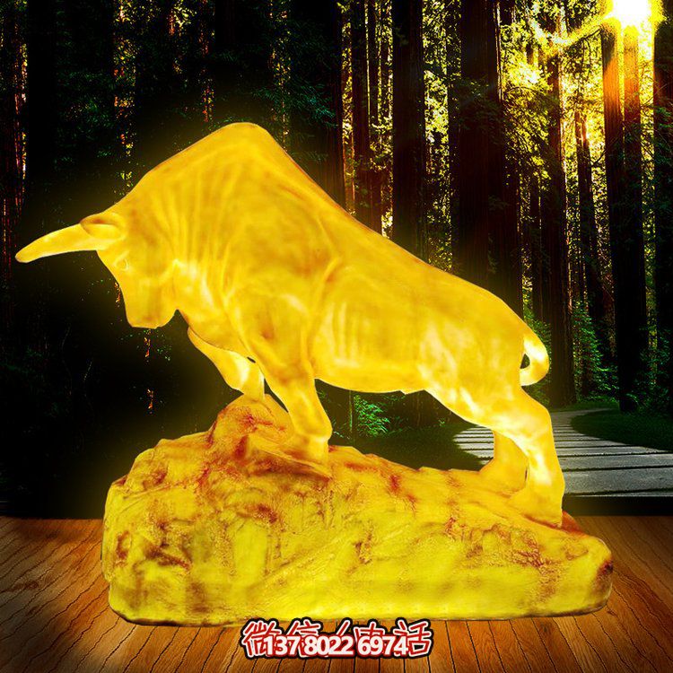 玻璃鋼拓荒牛景觀燈，拓展景區(qū)公園草坪環(huán)境亮化